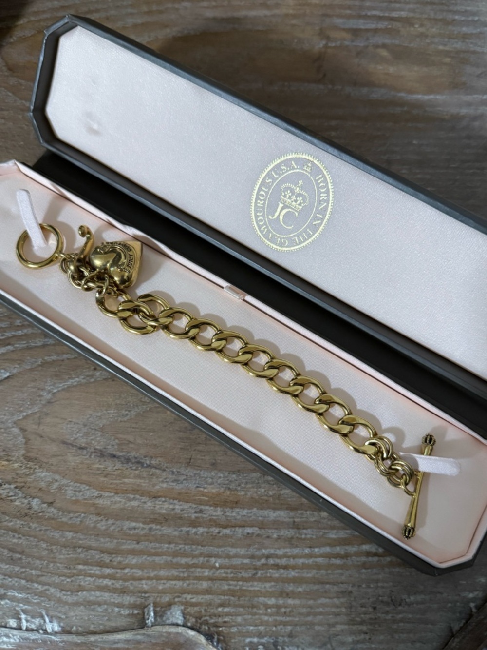 Juicy Couture Y2K Gold Charm Bracelet - Picture 3 of 7